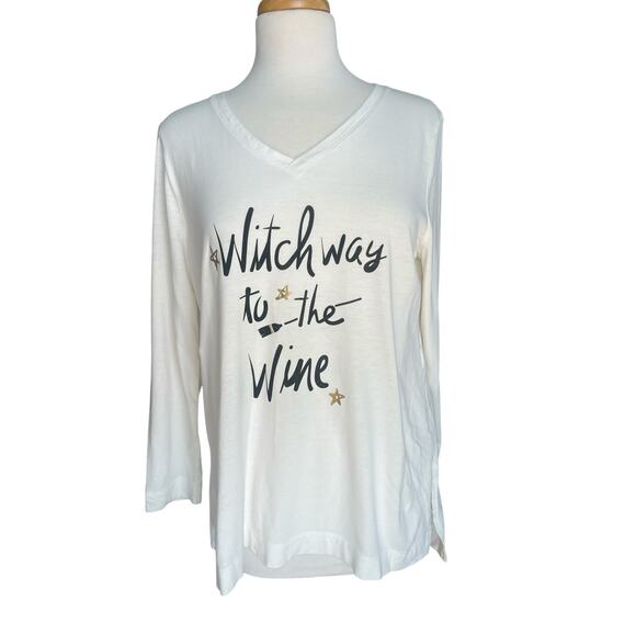 Chico's Zenergy Witch Way to the Wine Tee V Neck Halloween Size 1 Medium 8/10 - Picture 3 of 13